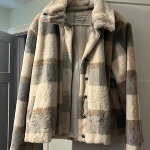 GLIKS coat. Size medium, fits great and is SUPER soft. Never worn